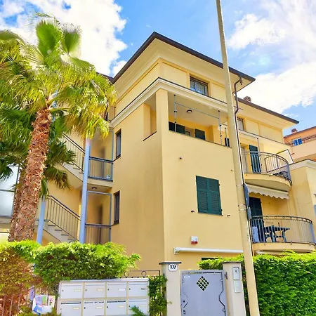 Apartment Zero -